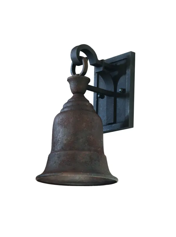 The Liberty wall lantern combines traditional styling with modern durability. Its compact 7-inch profile and heritage bronze finish make it ideal for flanking entryways or illuminating outdoor living spaces.