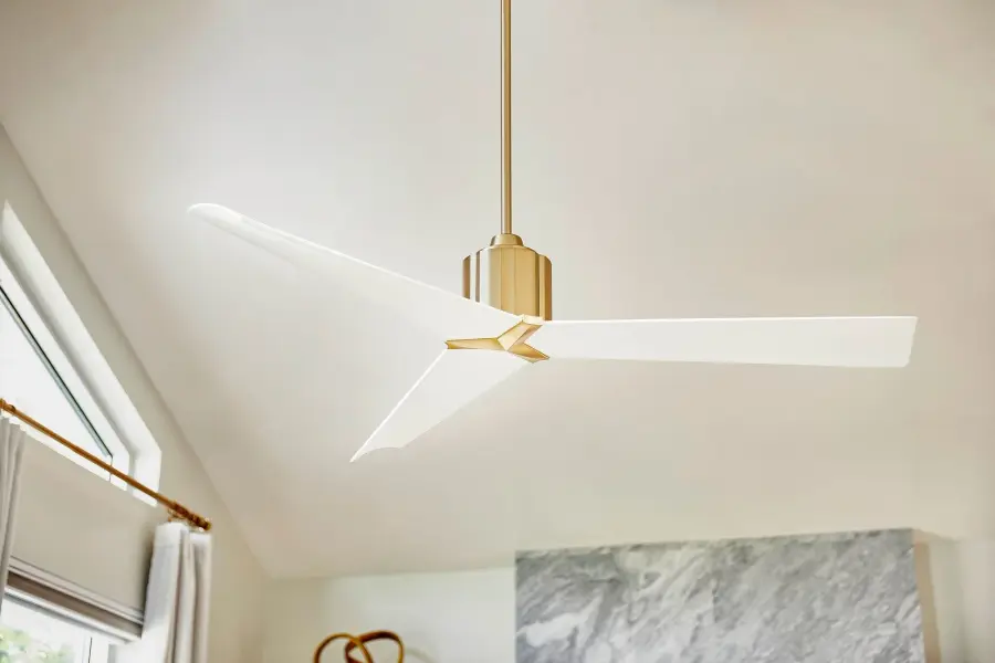 Strato 60" Ceiling Fan - Aged Brass & White - Image 9