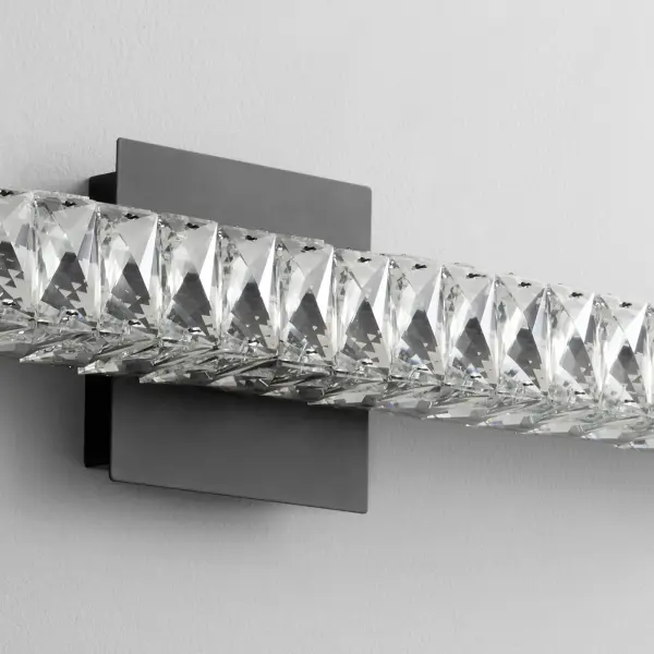 Elegant Contemporary Vanity Light with Adjustable Color Temperature - Image 7