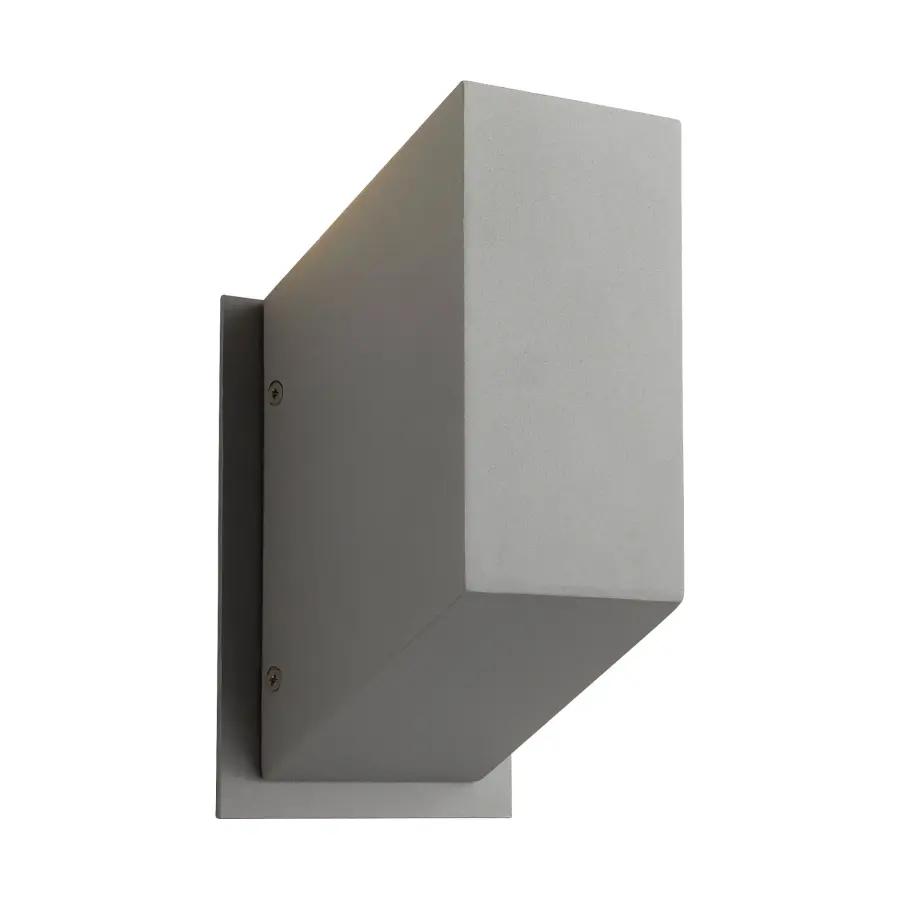 Sleek Architectural Sconce for Modern Outdoor Spaces
