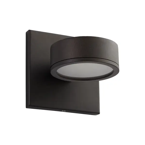 Contemporary Outdoor Lighting with Balanced Design and Versatility - Image 1