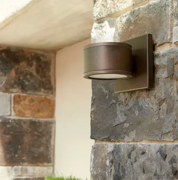 Refined Contemporary Outdoor Lighting with Wet-Rated Durability - Image 8