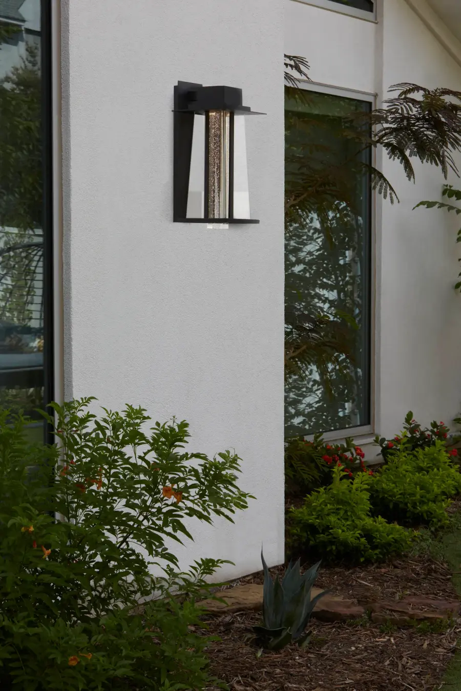 Arté 19" Outdoor Lantern in Black - Image 5