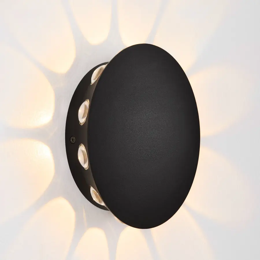 Rickie 8" LED Outdoor Wall Light - Image 4