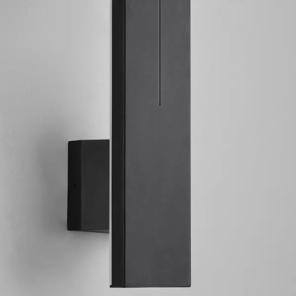 Torre 36" LED Outdoor Wall Sconce - Image 4